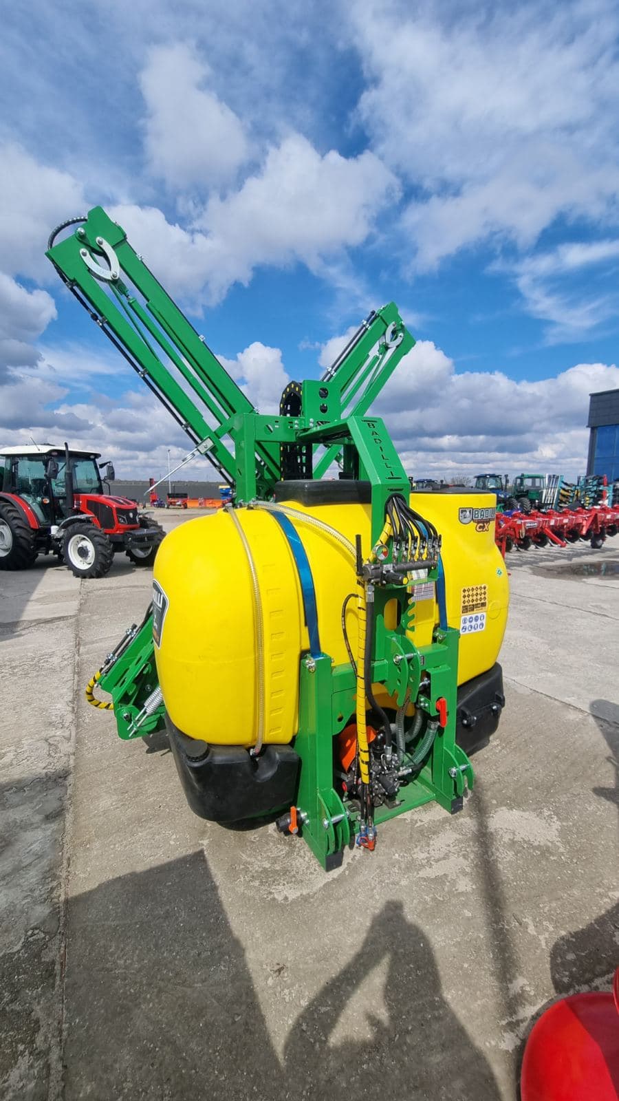 Обприскувач навісний BADILLI 1000л - Кропивницький